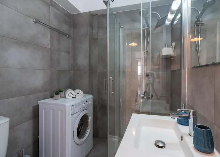 Modern Bursting With Style In Appartement