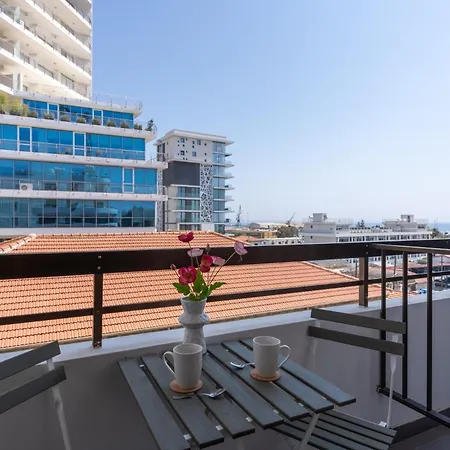Apartment Modern Bursting With Style In Larnaca