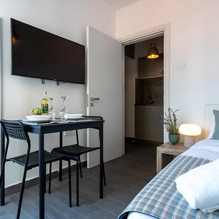 Modern Bursting With Style In Apartment