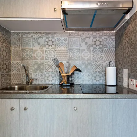 Modern Bursting With Style In Lejlighed